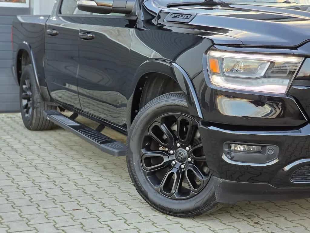 Dodge RAM 1500 5.7 4x4 Laramie Pano LED 12´´ AHK 07/2020-photo-2