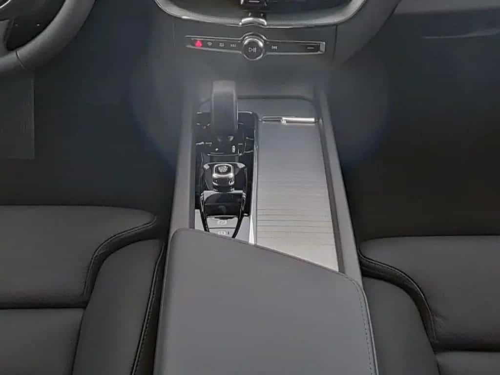 Volvo XC60 XC 60 B5 Plus Dark AWD airsuspension 05/2025-photo-6