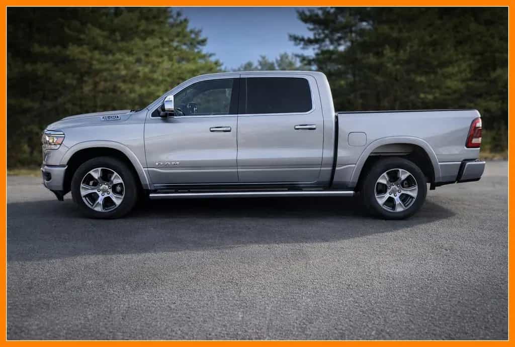 Dodge RAM 1500 Laramie 5.7 Hemi 4x4 01/2019-photo-1