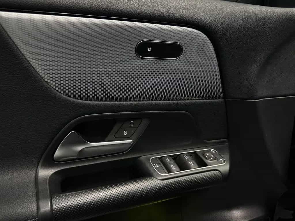 Mercedes-Benz GLA 220 d|AUTOMATIK|NAVI|LED-SCHEINWERFER| 07/2020-photo-26