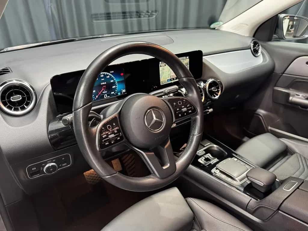 Mercedes-Benz GLA 220 d|AUTOMATIK|NAVI|LED-SCHEINWERFER| 07/2020-photo-29