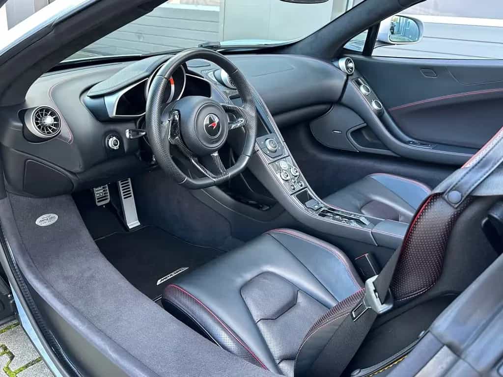McLaren MP4-12C 3.8 V8 Spider Ice Silver Service McL NEU 05/2013-photo-18