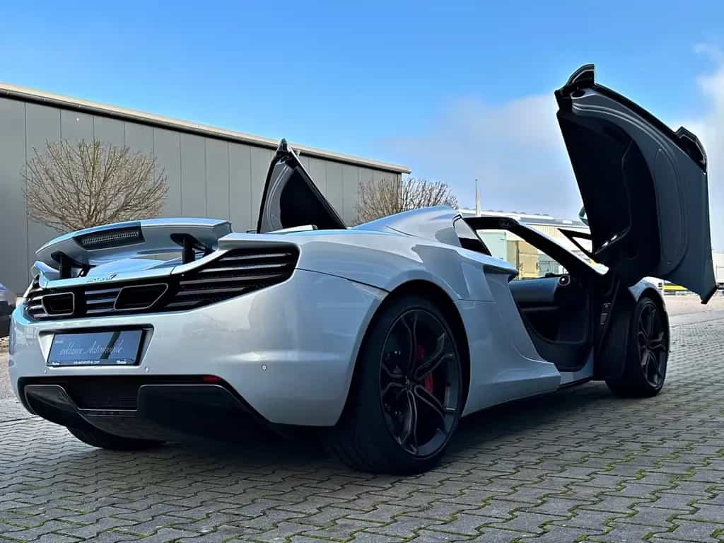 McLaren MP4-12C 3.8 V8 Spider Ice Silver Service McL NEU 05/2013-photo-8