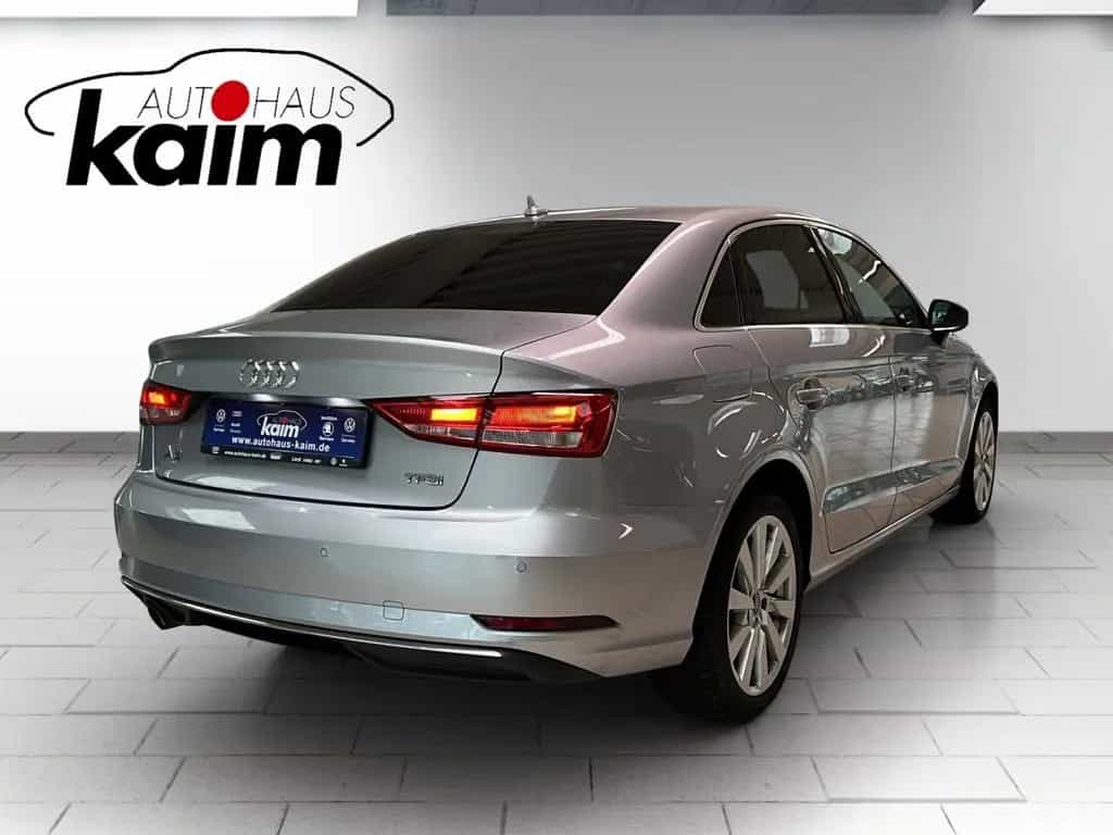 Audi A3 Limousine  1.0 TFSI design 04/2017-photo-4