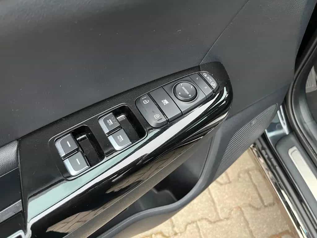 Kia Sportage GT-Line 4WD Bi-LED Pano Winterräder 06/2020-photo-15