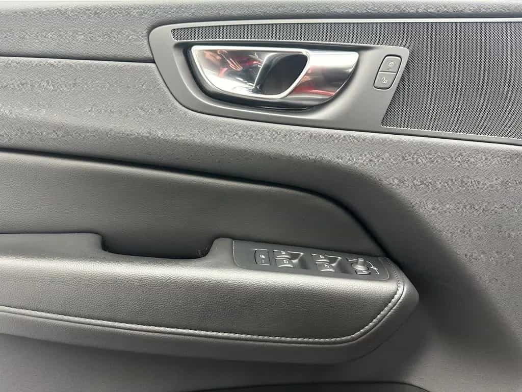 Volvo XC60 Momentum Pro 2WD "1 HAND-NAVI-CAM-SITZH" 02/2022-photo-18