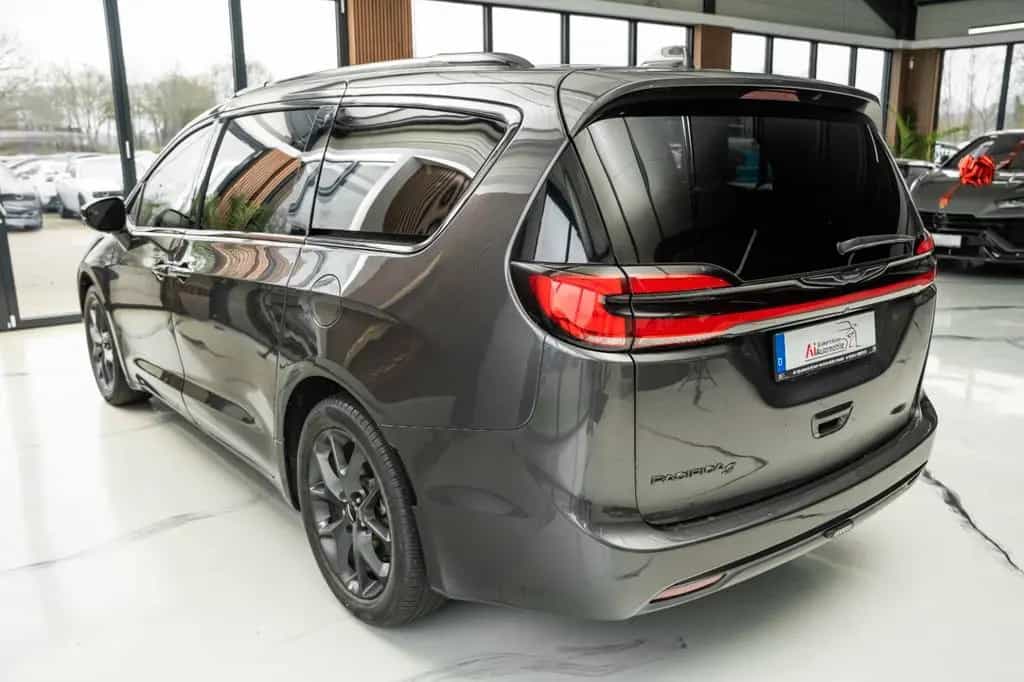 Chrysler Pacifica 3,6 Limited S LED/ACC VOLL 02/2024-photo-3