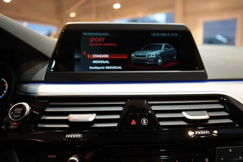 BMW 5 Series 520 d *LED*Navi*Klima*SHZ* 04/2019-photo-12