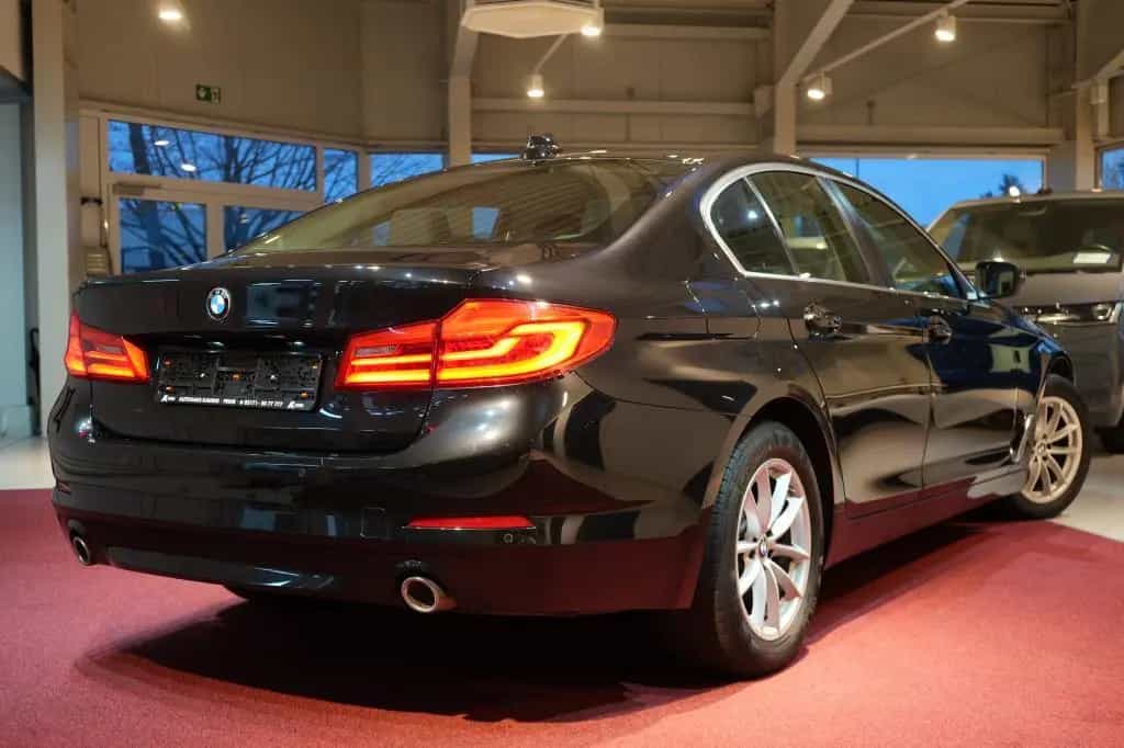 BMW 5 Series 520 d *LED*Navi*Klima*SHZ* 04/2019-photo-2
