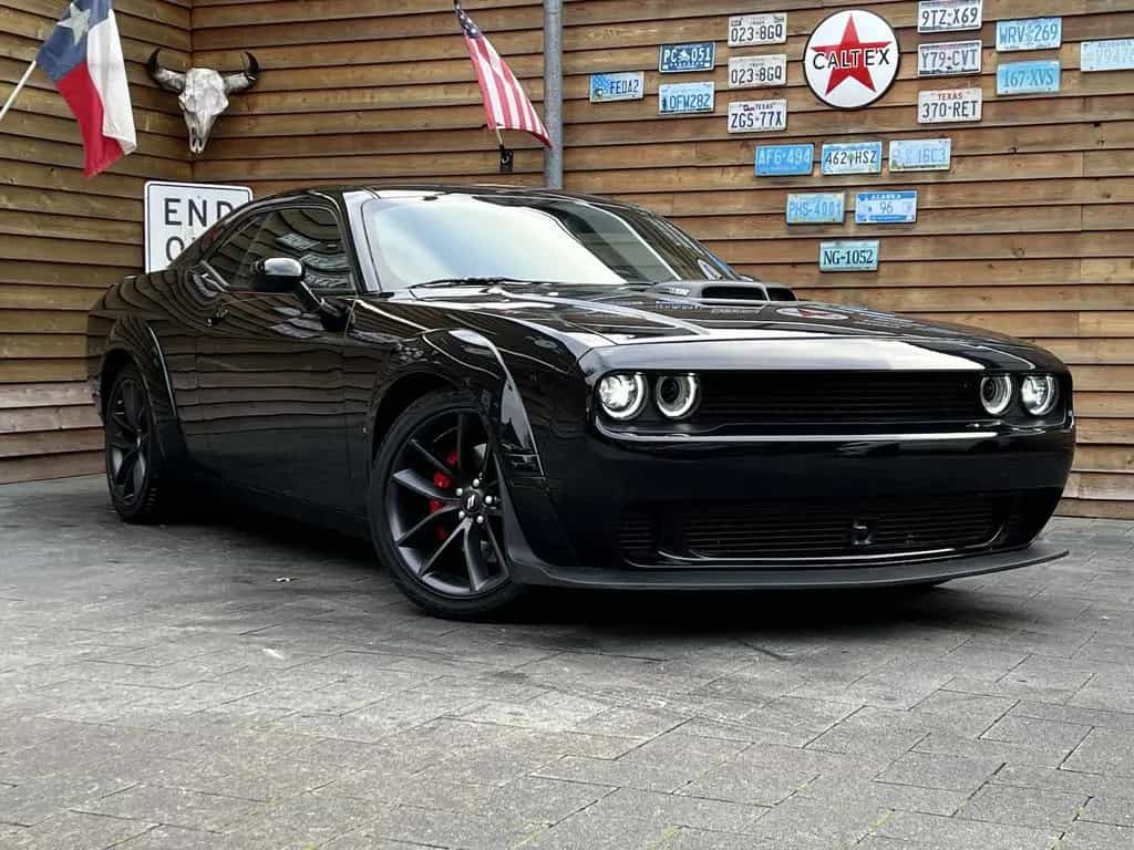 Dodge Challenger 5,7L SHAKER Widebody Schiebed. BREMBO 06/2021-photo-1