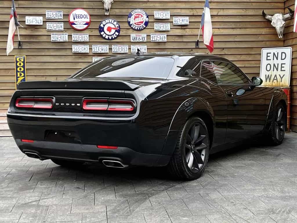 Dodge Challenger 5,7L SHAKER Widebody Schiebed. BREMBO 06/2021-photo-12