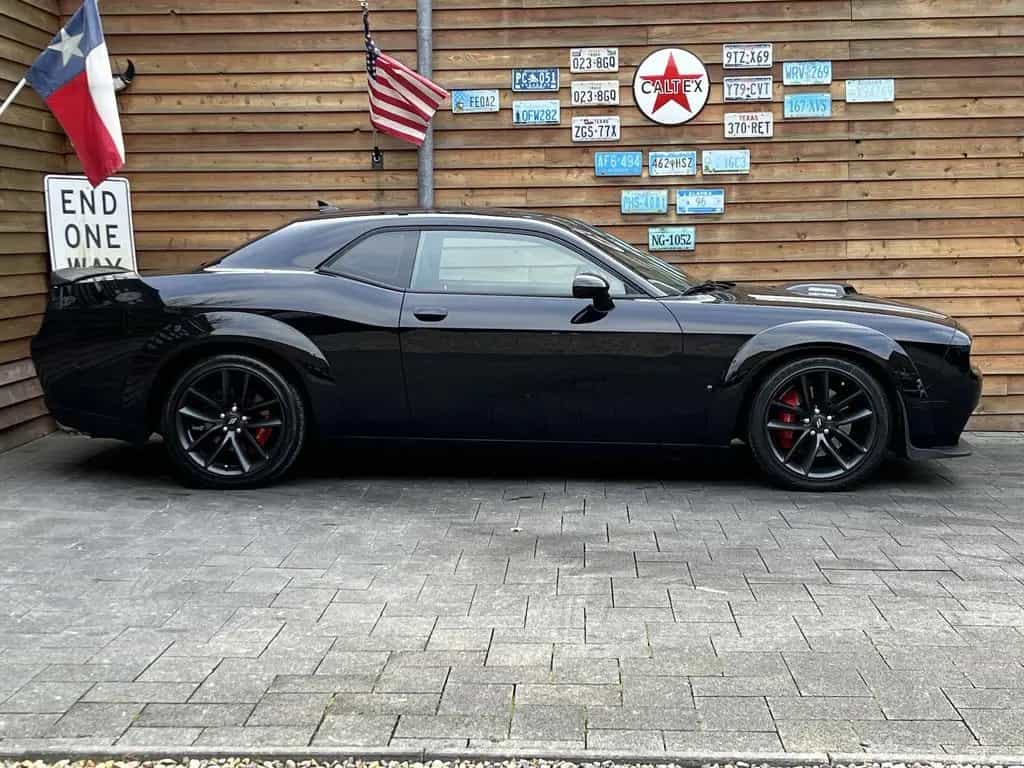 Dodge Challenger 5,7L SHAKER Widebody Schiebed. BREMBO 06/2021-photo-14