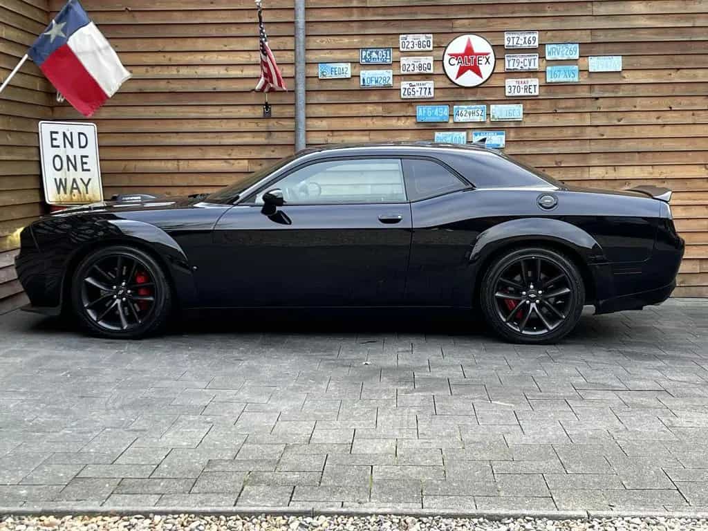 Dodge Challenger 5,7L SHAKER Widebody Schiebed. BREMBO 06/2021-photo-15
