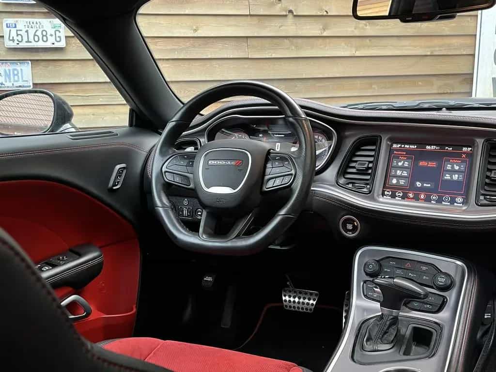 Dodge Challenger 5,7L SHAKER Widebody Schiebed. BREMBO 06/2021-photo-19