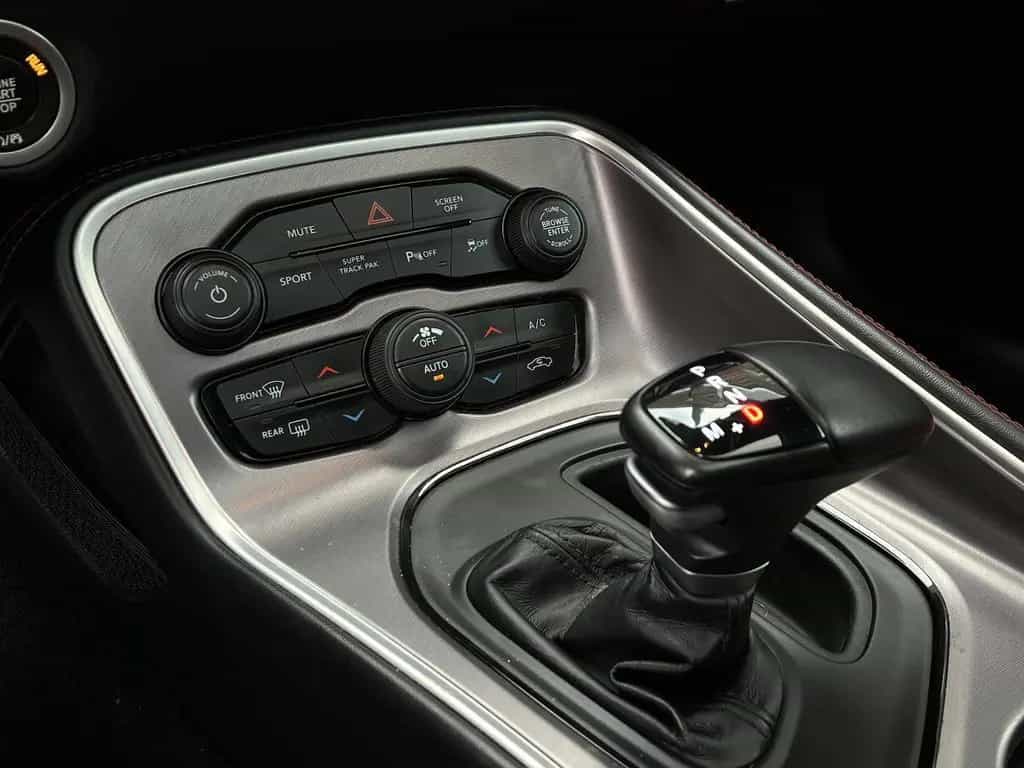 Dodge Challenger 5,7L SHAKER Widebody Schiebed. BREMBO 06/2021-photo-24