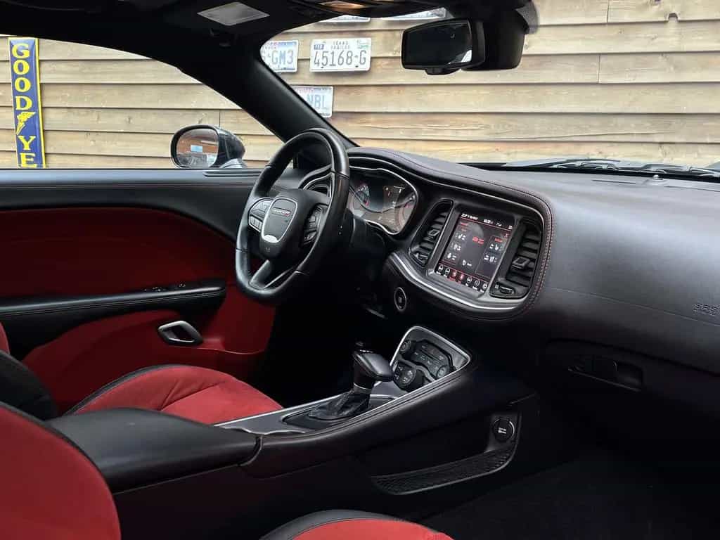 Dodge Challenger 5,7L SHAKER Widebody Schiebed. BREMBO 06/2021-photo-29