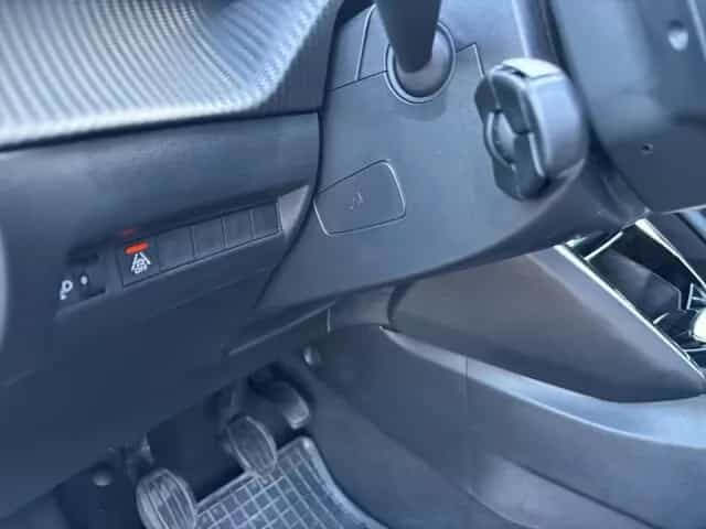 Peugeot 208 06/2023-photo-7