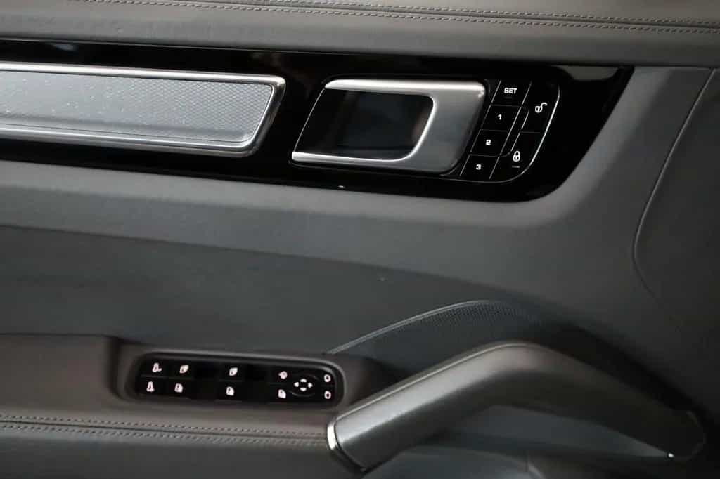 Porsche Cayenne S Leder,Navi,LED,Panorama,Kamera,SH 03/2018-photo-24