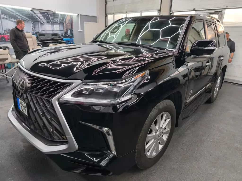 Lexus LX 570 01/2009-photo-0