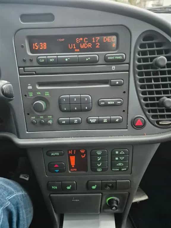 Saab 9-3 2.0 Turbo Ecopower Aero Fünftürer Aero 03/2001-photo-12