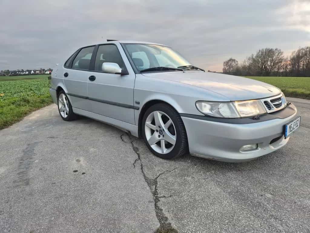Saab 9-3 2.0 Turbo Ecopower Aero Fünftürer Aero 03/2001-photo-1