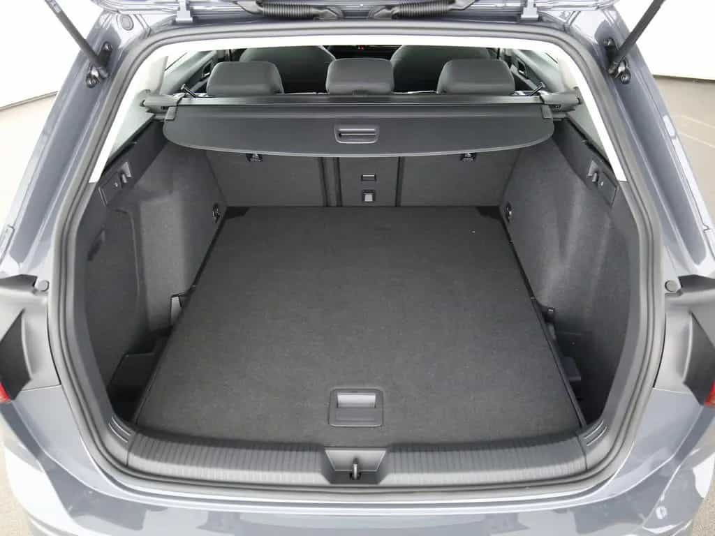 Volkswagen Golf VIII Variant 1.5 eTSI DSG Life LED Navi AC 07/2023-photo-23