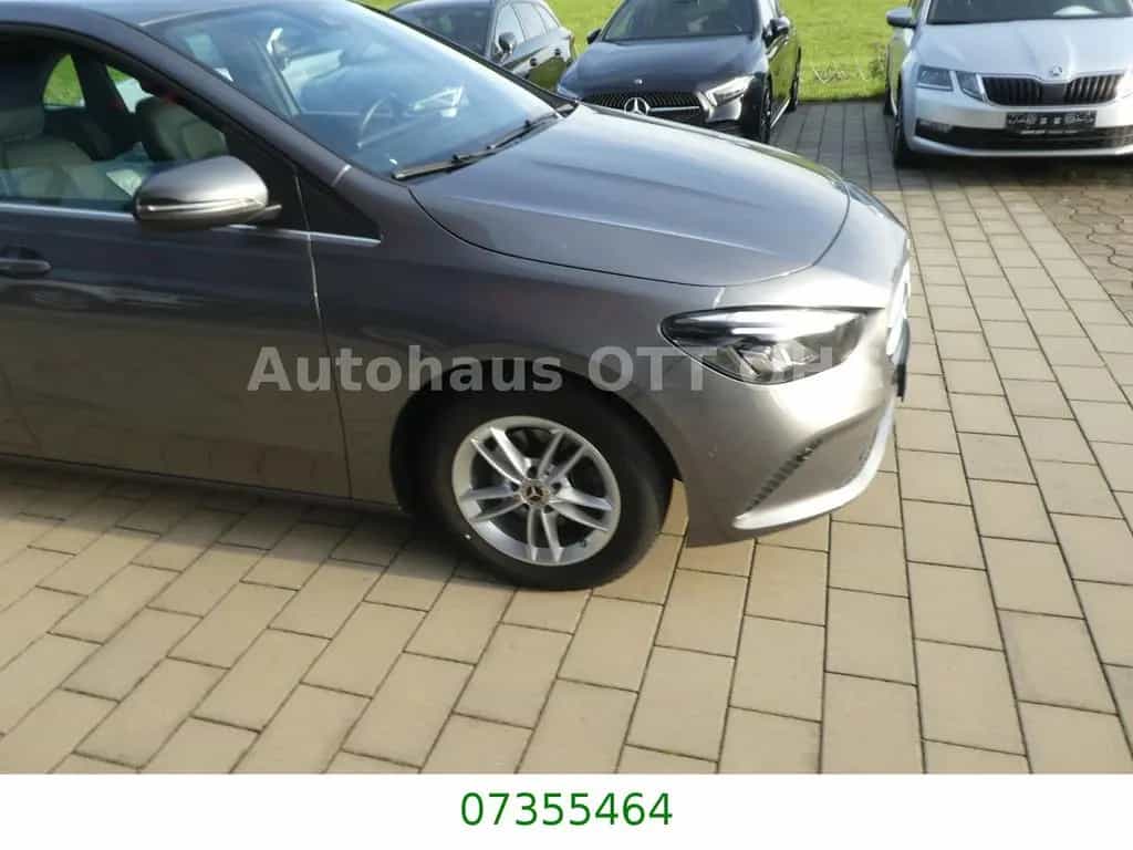 Mercedes-Benz B-Class 180 B Automatik 8 fach AHK LED 08/2019-photo-6