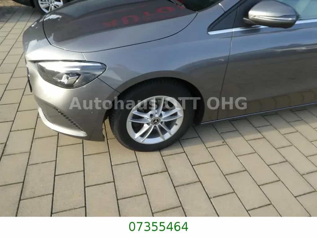Mercedes-Benz B-Class 180 B Automatik 8 fach AHK LED 08/2019-photo-7