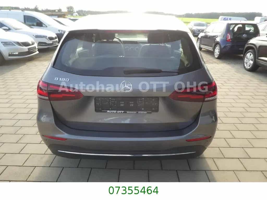 Mercedes-Benz B-Class 180 B Automatik 8 fach AHK LED 08/2019-photo-8