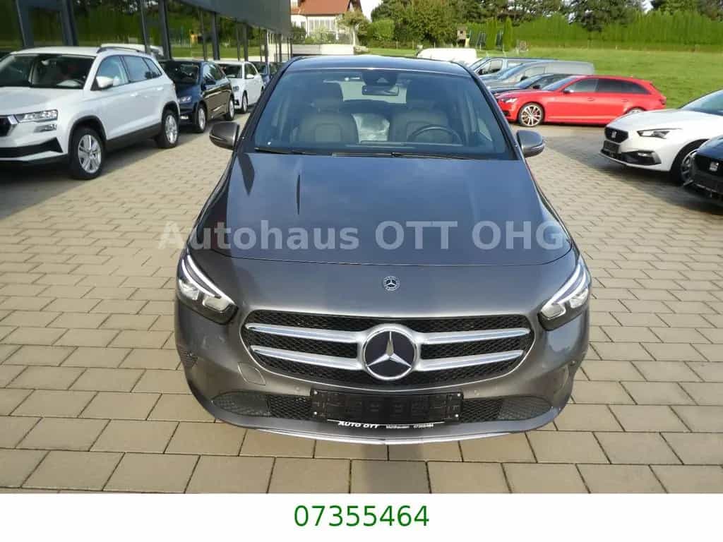 Mercedes-Benz B-Class 180 B Automatik 8 fach AHK LED 08/2019-photo-9