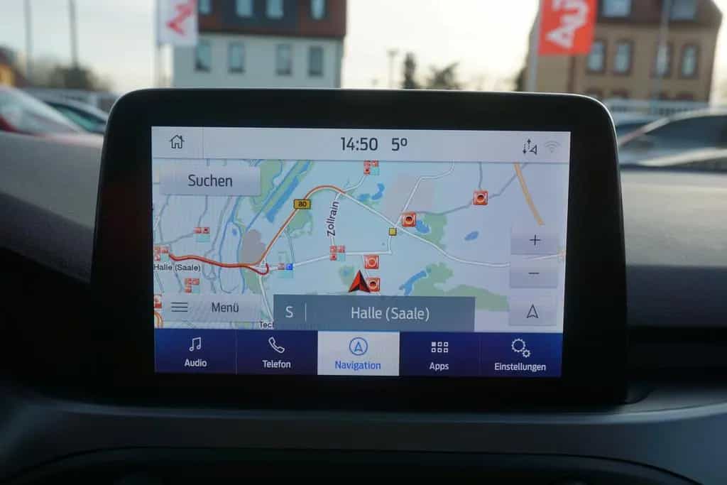Ford Focus Turnier Cool & Connect LED Android Apple 05/2022-photo-9