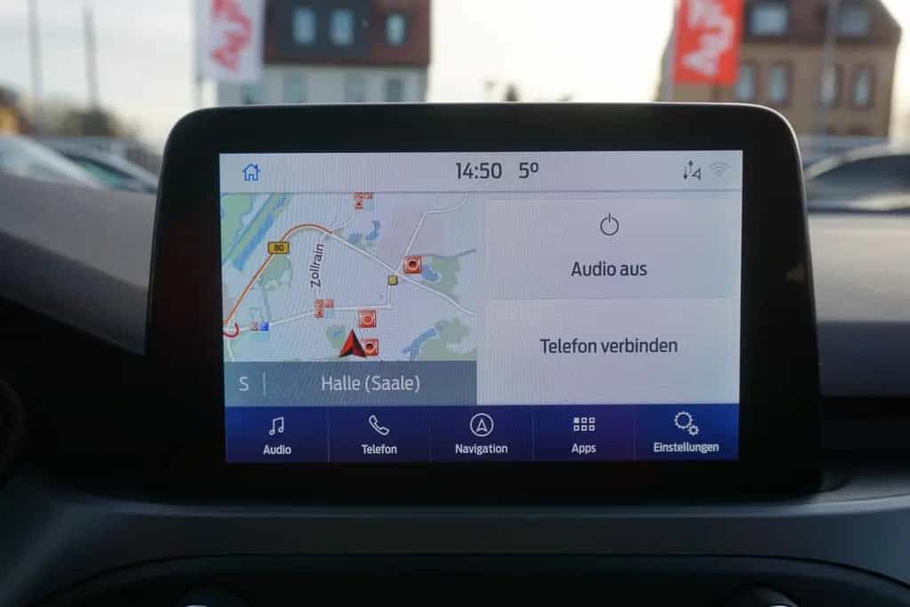 Ford Focus Turnier Cool & Connect LED Android Apple 05/2022-photo-11
