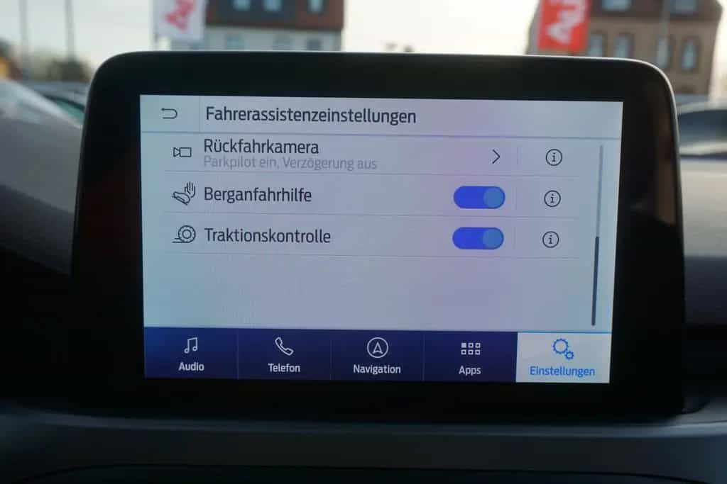 Ford Focus Turnier Cool & Connect LED Android Apple 05/2022-photo-13