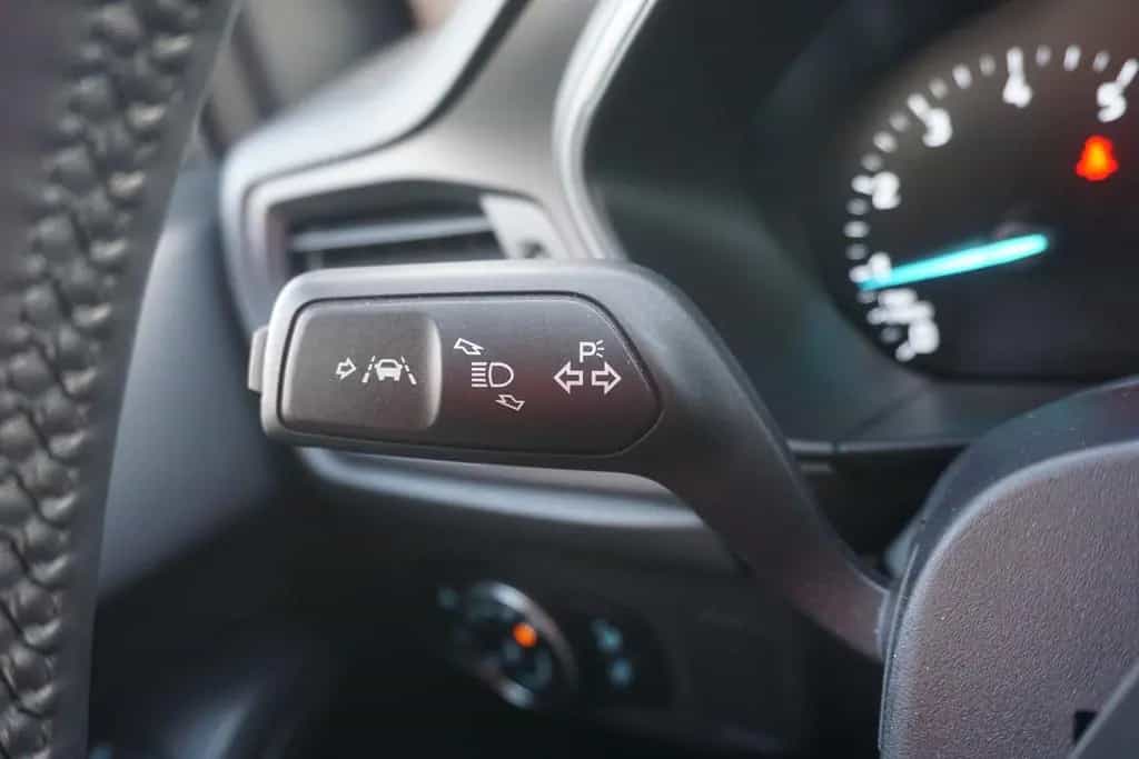 Ford Focus Turnier Cool & Connect LED Android Apple 05/2022-photo-18