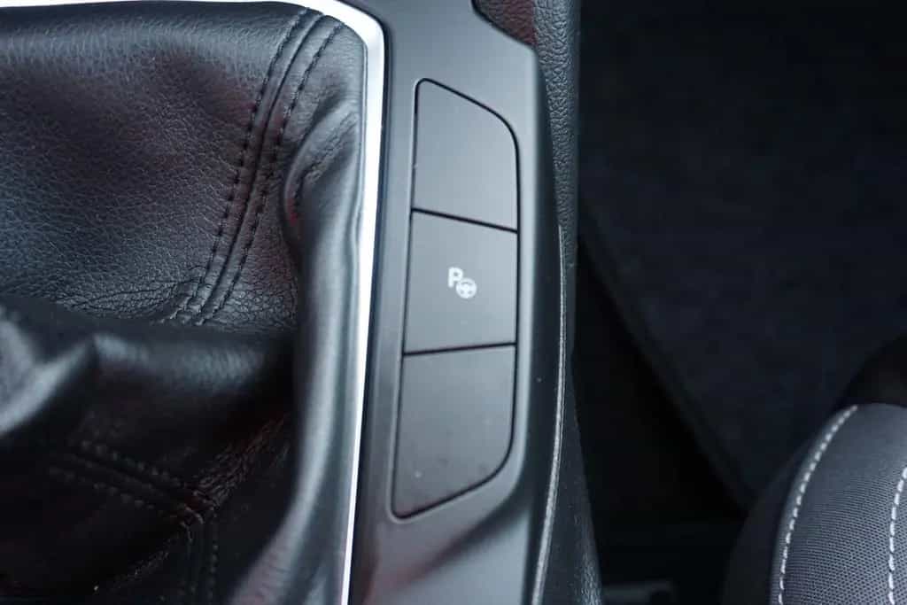 Ford Focus Turnier Cool & Connect LED Android Apple 05/2022-photo-22