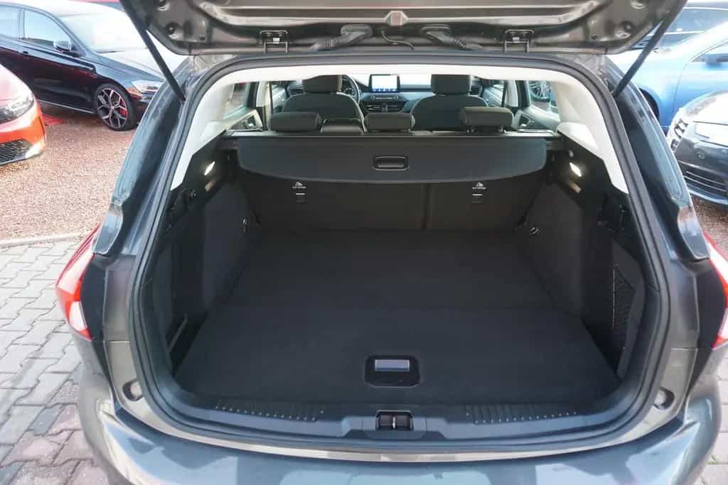 Ford Focus Turnier Cool & Connect LED Android Apple 05/2022-photo-27