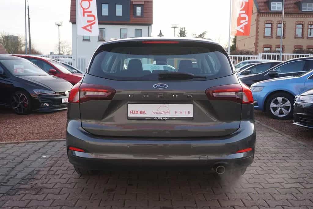 Ford Focus Turnier Cool & Connect LED Android Apple 05/2022-photo-1