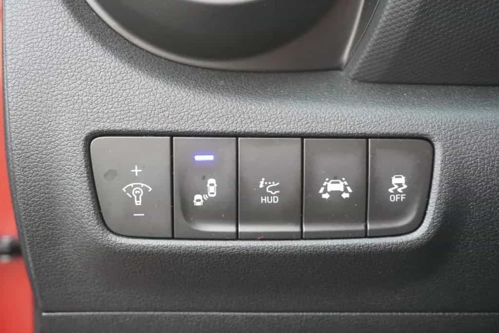 Hyundai KONA 1.6 T-GDI Premium 4WD LED Navi Head-Up DAB 07/2018-photo-15