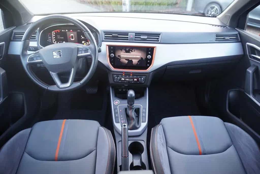 Seat Arona 1.0 TSI LED Keyless Kamera Virtual Cockpit 01/2019-photo-12