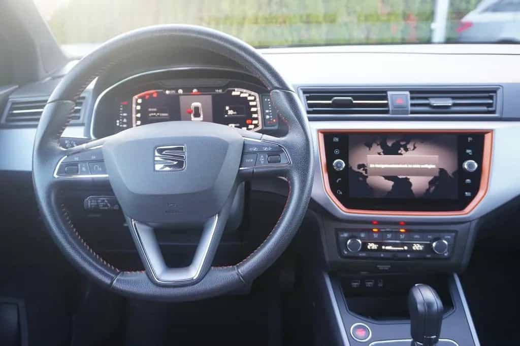 Seat Arona 1.0 TSI LED Keyless Kamera Virtual Cockpit 01/2019-photo-13