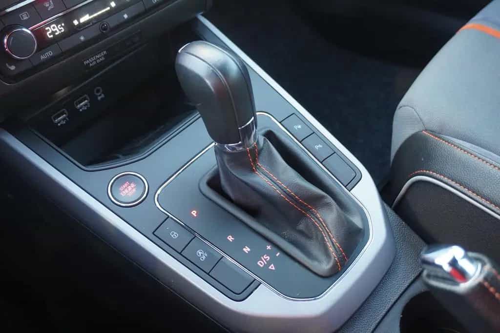 Seat Arona 1.0 TSI LED Keyless Kamera Virtual Cockpit 01/2019-photo-20