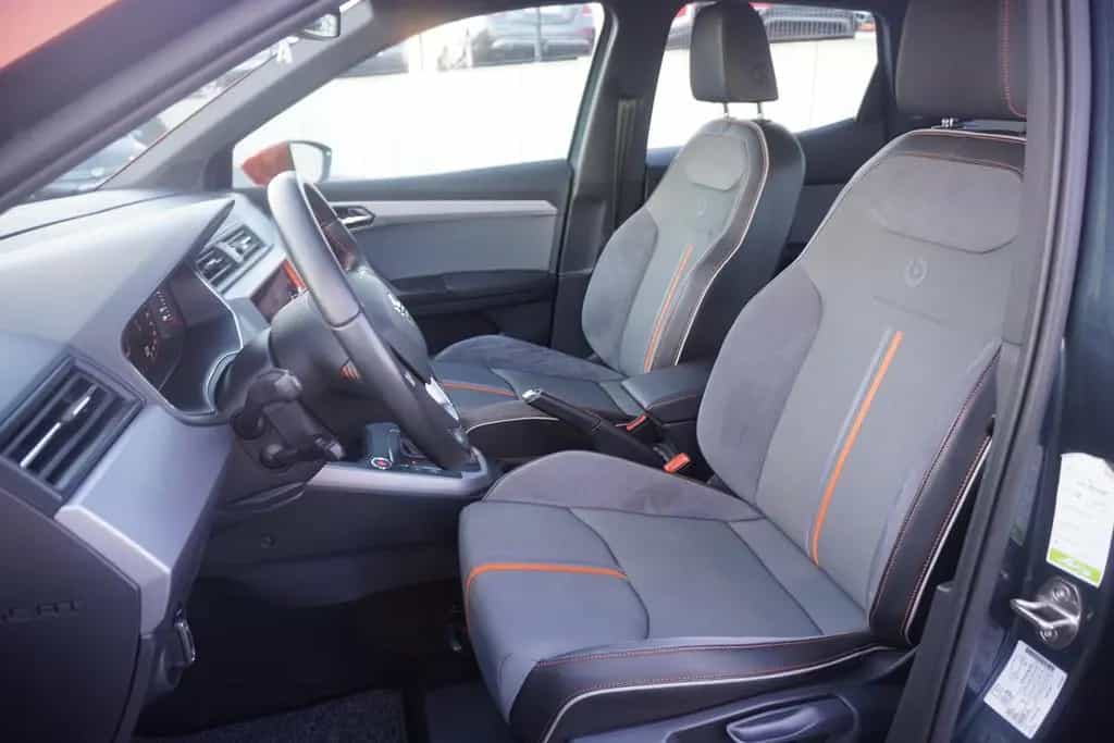 Seat Arona 1.0 TSI LED Keyless Kamera Virtual Cockpit 01/2019-photo-21