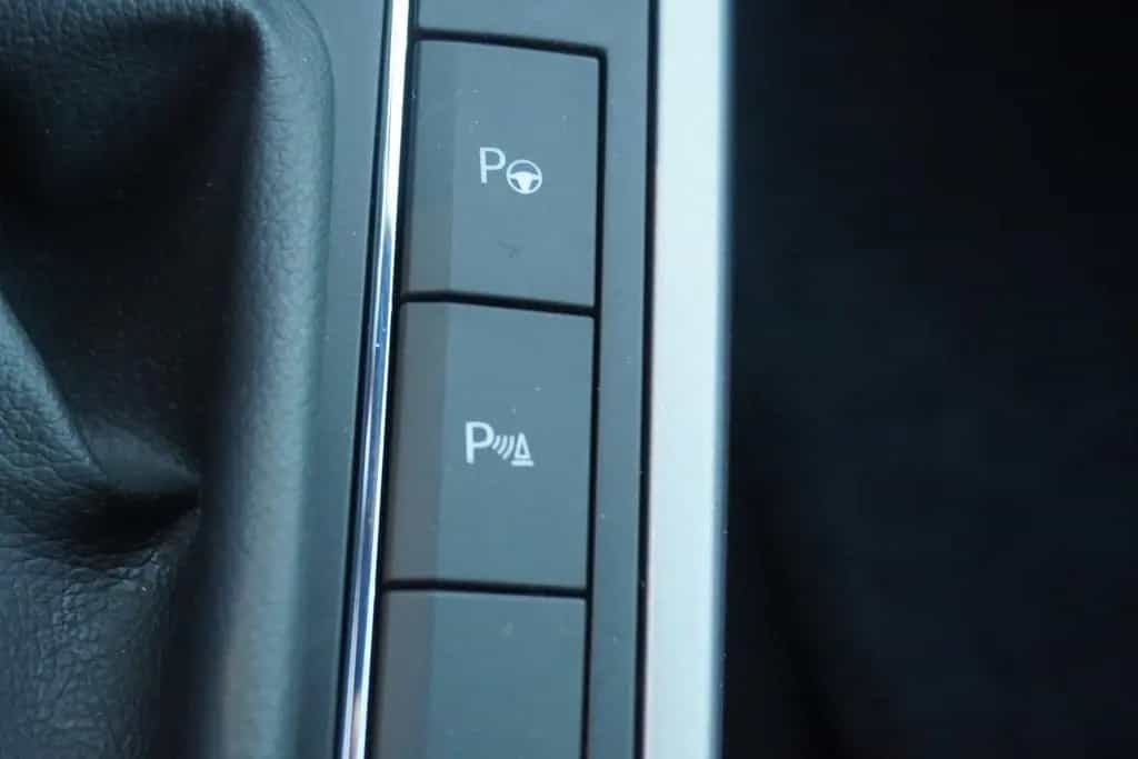 Seat Arona 1.0 TSI LED Keyless Kamera Virtual Cockpit 01/2019-photo-32