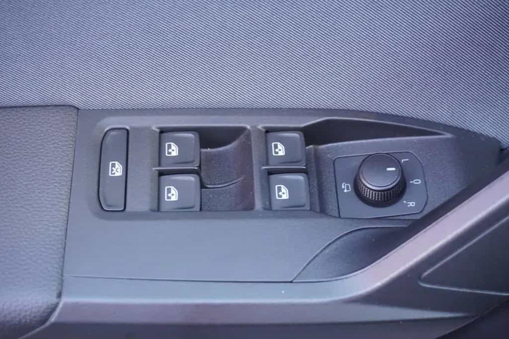 Seat Arona 1.0 TSI LED Keyless Kamera Virtual Cockpit 01/2019-photo-33