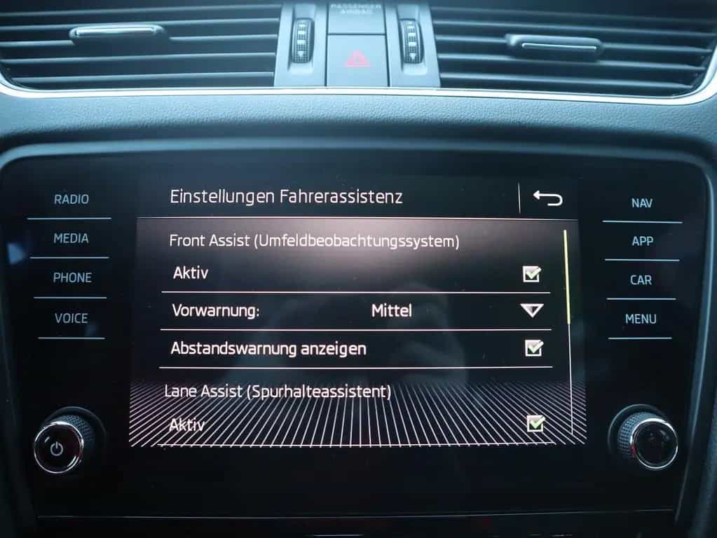 Skoda Octavia Combi 1.5 TSI DSG Soleil LED Navi DAB 03/2020-photo-11