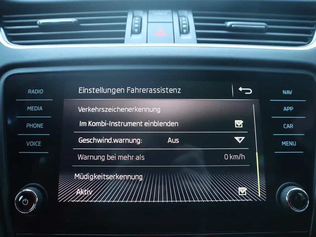 Skoda Octavia Combi 1.5 TSI DSG Soleil LED Navi DAB 03/2020-photo-12
