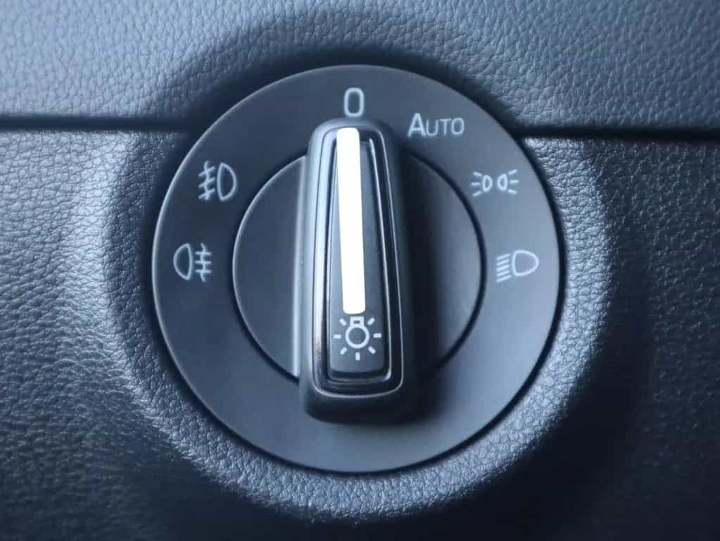 Skoda Octavia Combi 1.5 TSI DSG Soleil LED Navi DAB 03/2020-photo-27