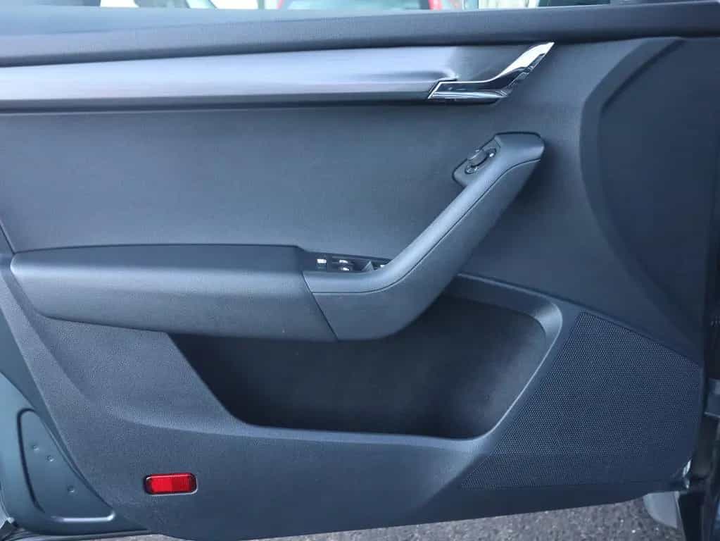 Skoda Octavia Combi 1.5 TSI DSG Soleil LED Navi DAB 03/2020-photo-28