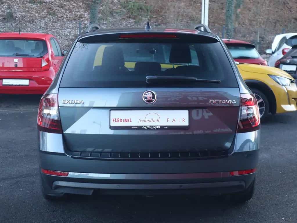 Skoda Octavia Combi 1.5 TSI DSG Soleil LED Navi DAB 03/2020-photo-3