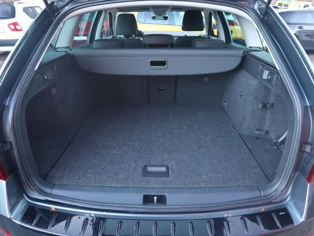 Skoda Octavia Combi 1.5 TSI DSG Soleil LED Navi DAB 03/2020-photo-32